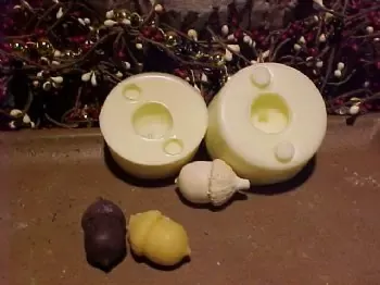 Acorn 3D Whole 2 Part Embed 1 Cavity Silicone Mold 2800