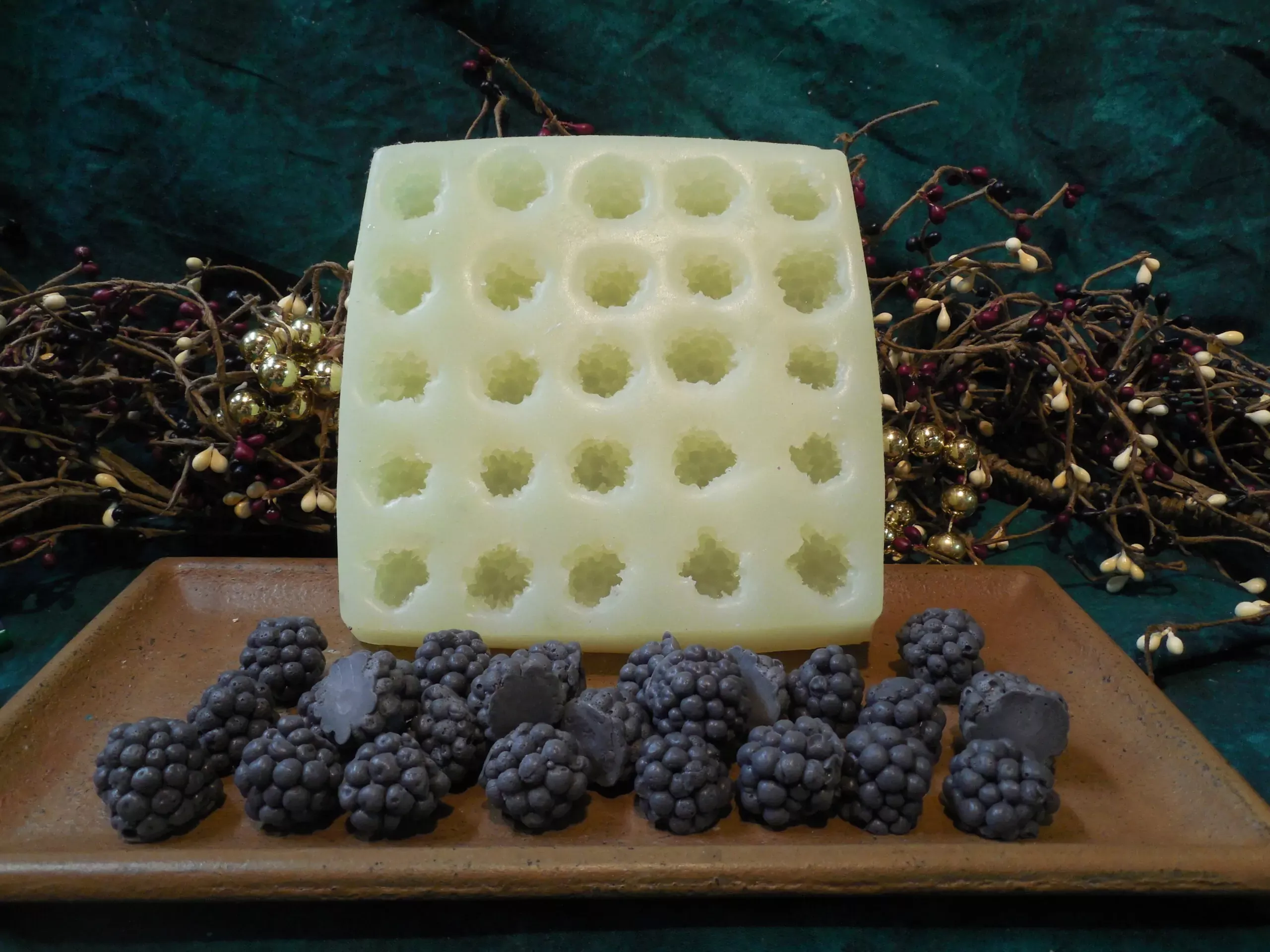 Blackberry Medium Embeds 25 Cavity Silicone Mold 2210