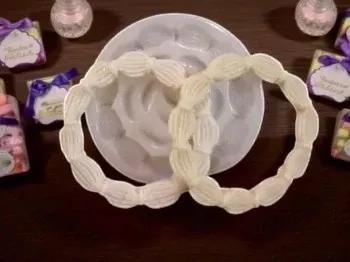 Bridal Ring 5 In Pie Crust Silicone Mold 1024