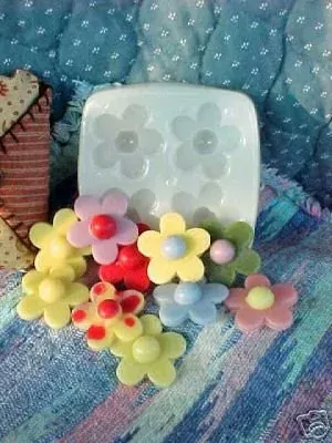 Button Flower Embeds 4 Cavity Silicone Mold 5175