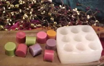 Cylinder Embeds 9 Cavity Silicone Mold 5134