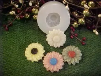 Daisy Embed 1 Cavity Silicone Mold 2521