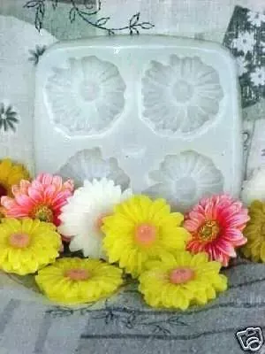Daisy Embeds 4 Cavity Silicone Mold 779