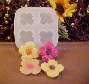 Dogwood Flower Embeds 4 Cavity Silicone Mold 755