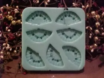 Fancy Fan Embeds 7 Cavity Silicone Mold 5080