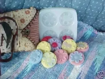 Flower Button Embeds 4 Cavity Silicone Mold 778