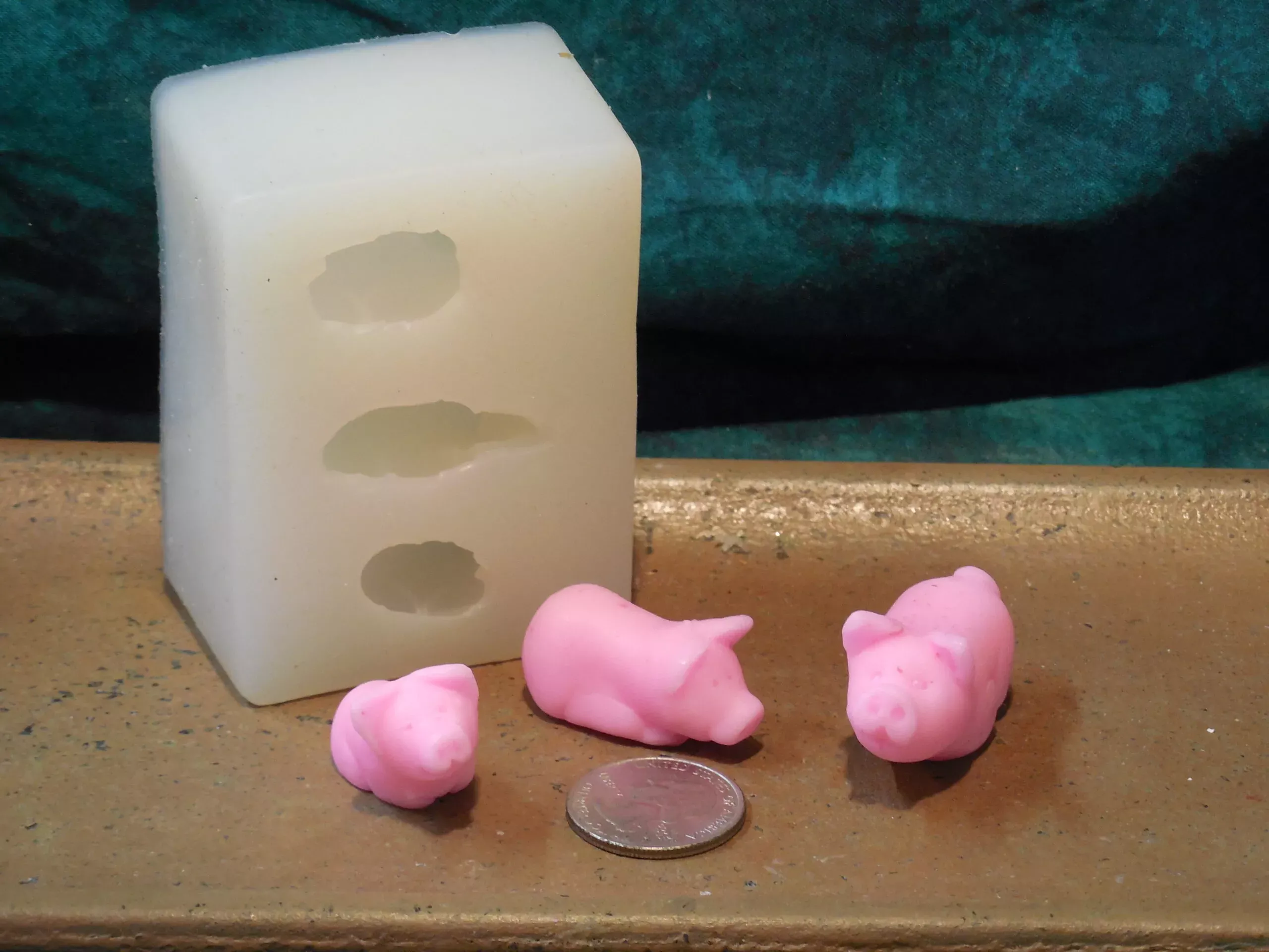 Little Pigs 3 Cavity Silicone Embed Mold 5301