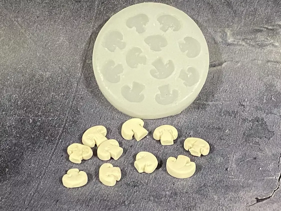 Mini Sliced Mushroom Embeds 11 Cavity Silicone Mold 2507