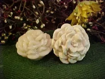 Monica’s Flower 1 Cavity Candle Silicone Mold 1915
