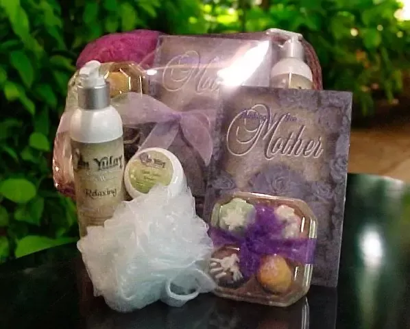 Mother’s Day Gift Basket with Card & Perfume