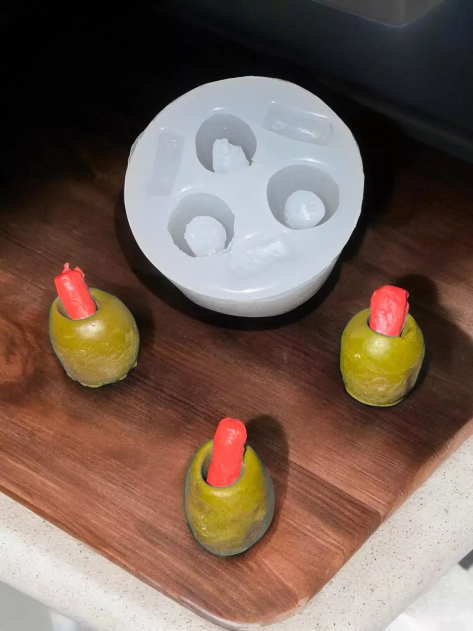 Olive and Pimentos Silicone Mold Embeds 6 Cavity 1182
