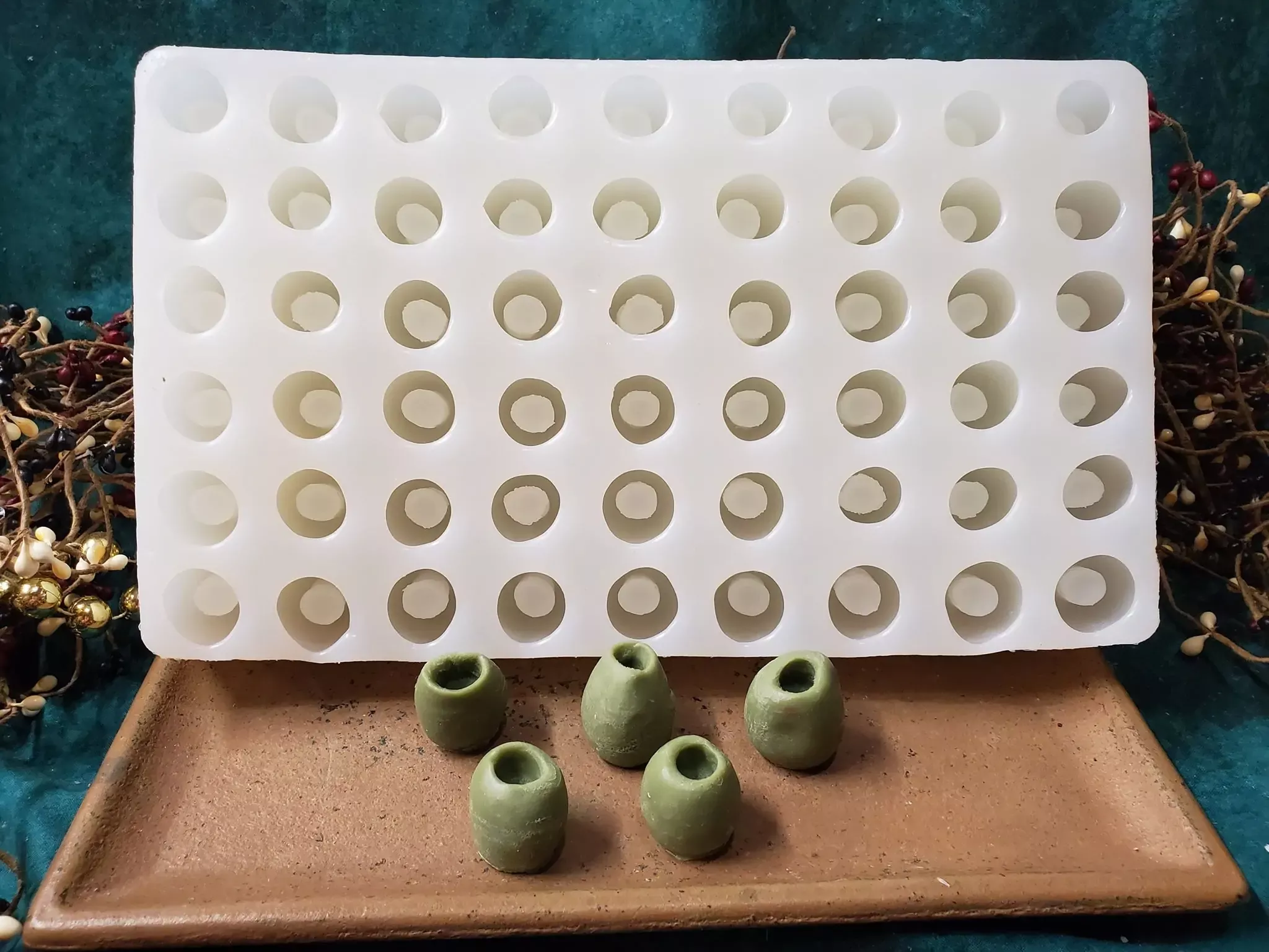 Olives Embeds 45 Cavity Silicone Mold 6048