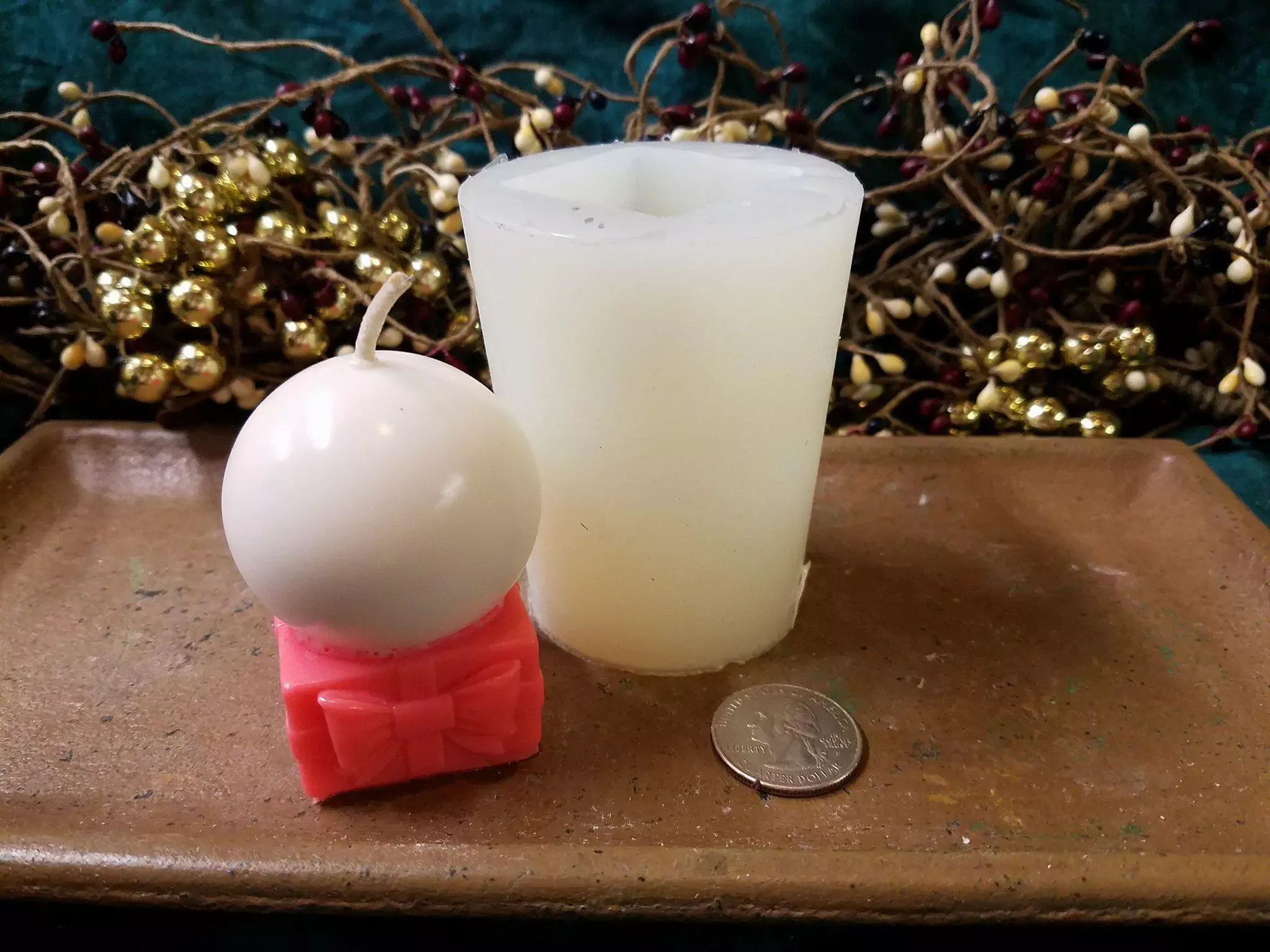 Present Snow Globe Votive 1 Cavity Silicone Mold 7023