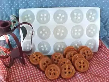 Prim Button Embeds 15 Cavity Silicone Mold 6013