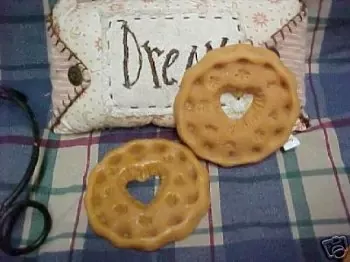 Prim Heart 3 In Pie Crust Silicone Mold 991