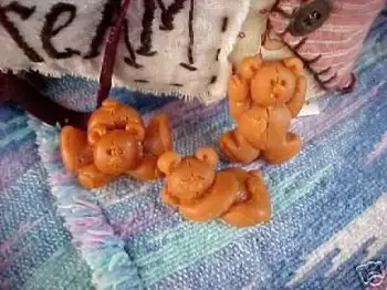 Prim Stitch Bears Embeds 3 Cavity Silicone Mold 836
