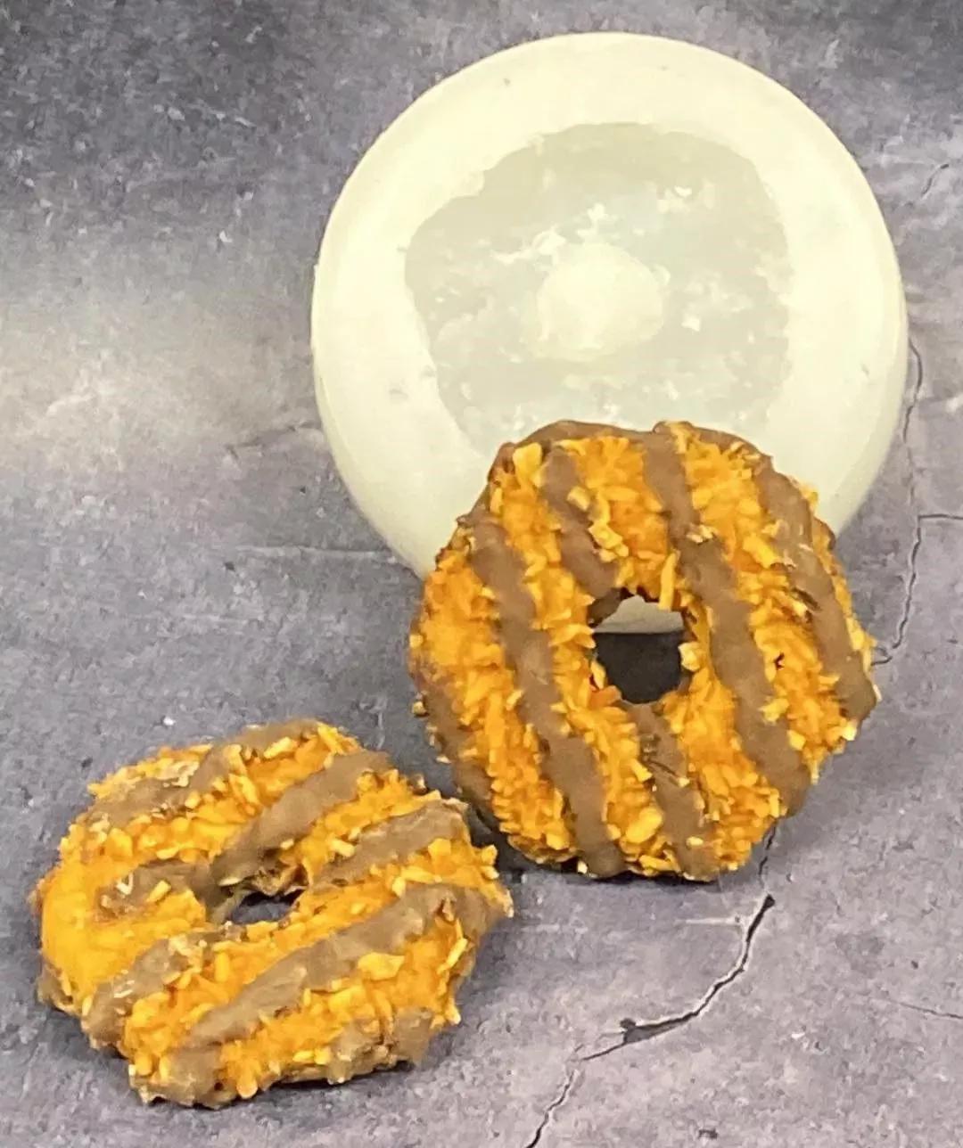 Samoa Cookie Tart 1 Cavity Silicone Mold 2618