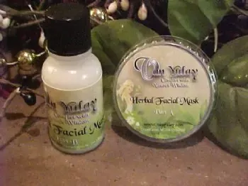 Sample: Facial Mask: Detoxifying & Nourishing