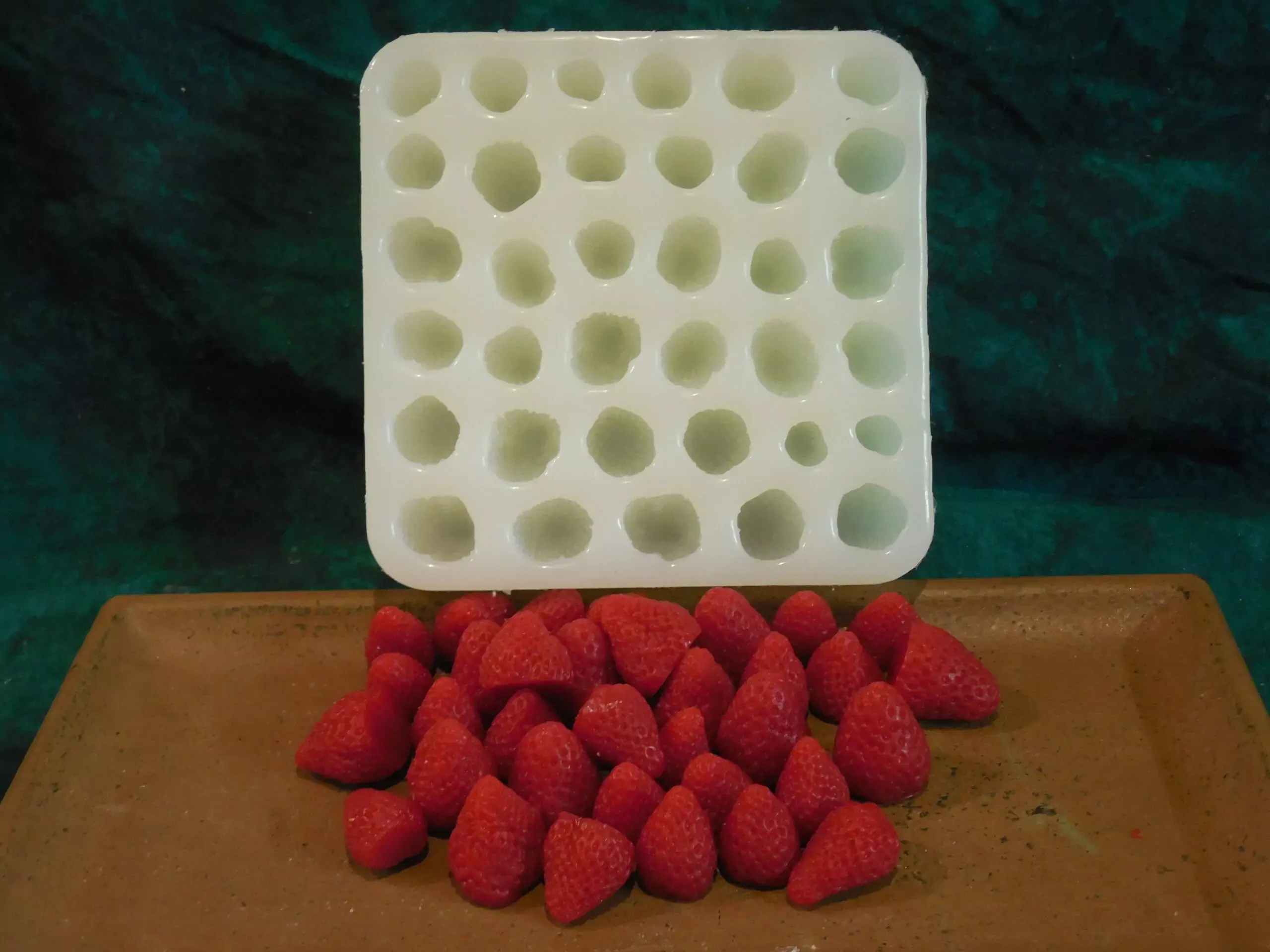 Strawberry Regular Embeds 35 Cavity Silicone Mold 5085