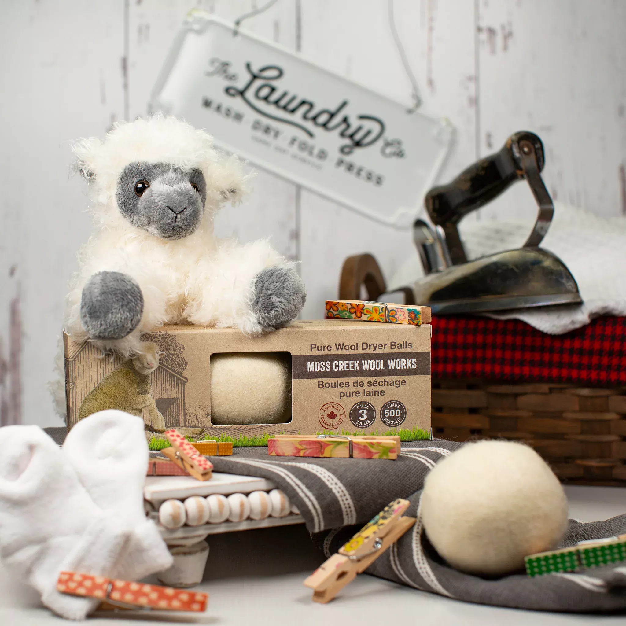 Wool Dryer Balls Barn Box – White
